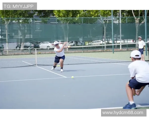 武汉网球队的团队协作之道：网球巨献背后的默契与拼搏精神探秘